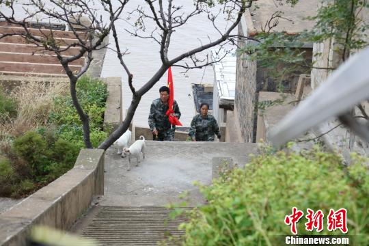 点击进入下一页