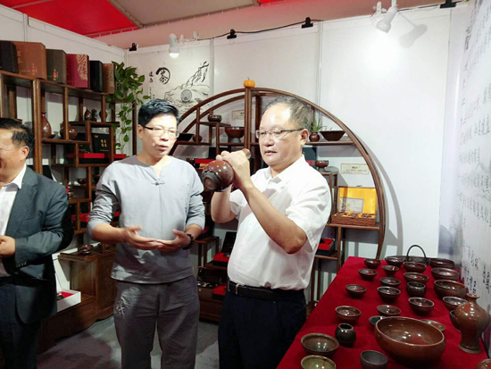 天黑建盏精彩亮相第二届建窑建盏文博会