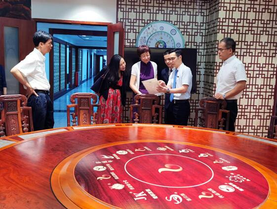 关爱困难教职工__陆加壹捐百万予中山大学 关爱困难教职工__陆加壹捐百万予中山大学