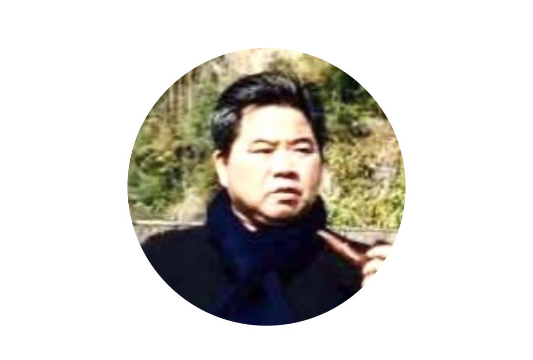 国画大家朱祖国挥洒泼墨画神鹰 国画大家朱祖国挥洒泼墨画神鹰